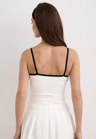 Aim'n Sports top in White