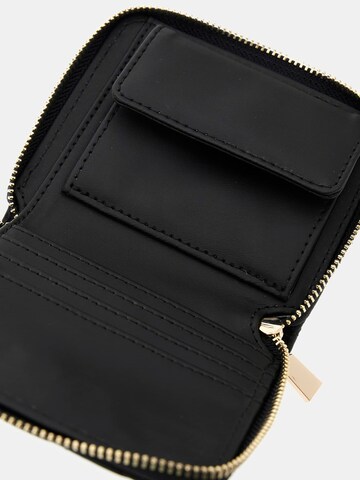Portamonete 'Eco Rianee' di GUESS in nero