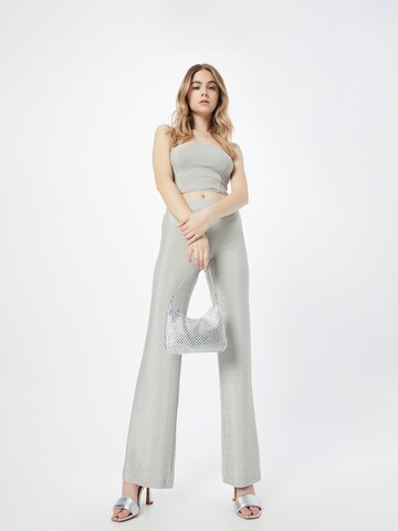 Regular Pantalon Monki en gris