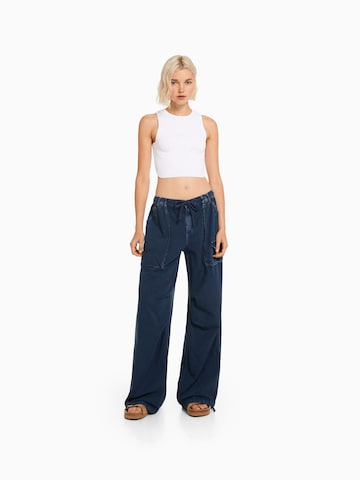 Loosefit Pantalon cargo Bershka en bleu