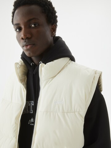 Pull&Bear Bodywarmer in Wit