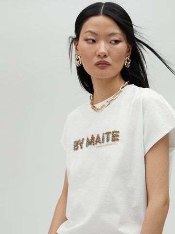 Haut Lola Casademunt en blanc
