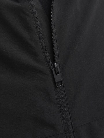 Jack & Jones Junior Performance Jacket in Black