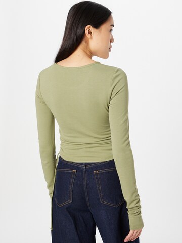 NA-KD Shirt 'Anika Teller' in Green