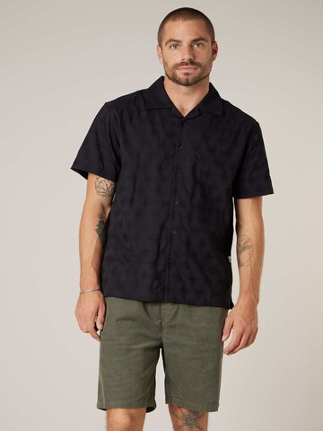 Coupe regular Chemise 'Oscardo' Deeluxe en noir : devant