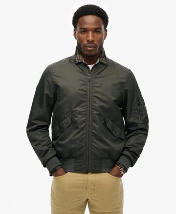 Superdry Tussenjas in Groen: voorkant