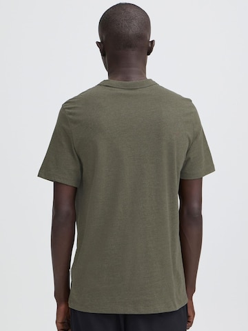Casual Friday - Camiseta ' CFJASPER mélange tee with chest pocket ' en verde