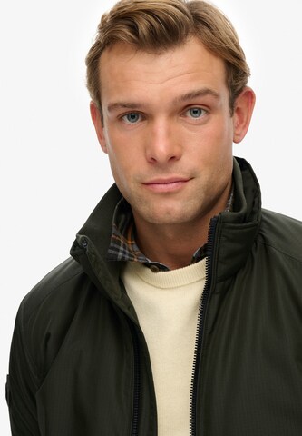 Veste mi-saison Superdry en vert