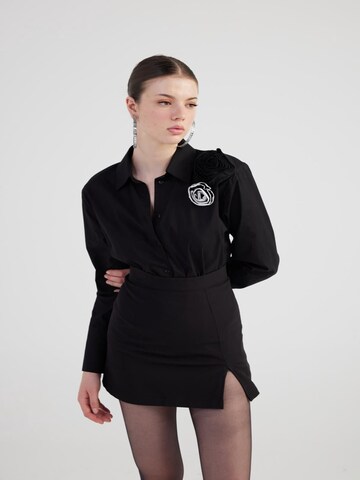 HOLLY LOLLY Blouse in Black
