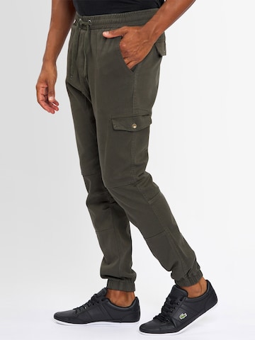 Alessandro Salvarini Tapered Cargo trousers in Green