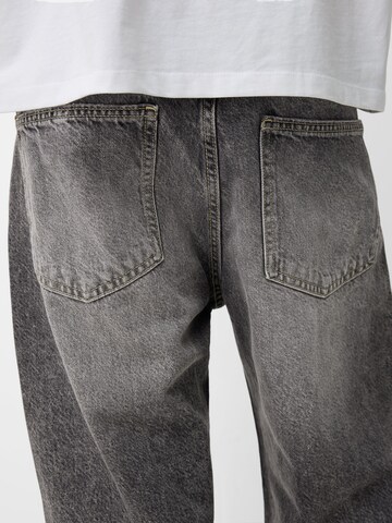 Regular Jean Bershka en gris