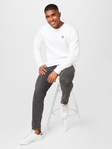 ADIDAS ORIGINALS - Sweatshirt 'Trefoil Essentials ' em branco