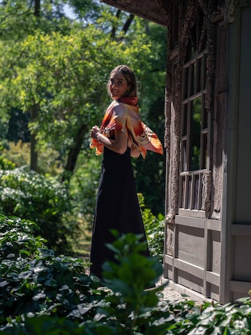 Bess Madrid Schal 'Butterfly Nº One - Multicolour Habotai Silk Scarf'‌‌ in Rot