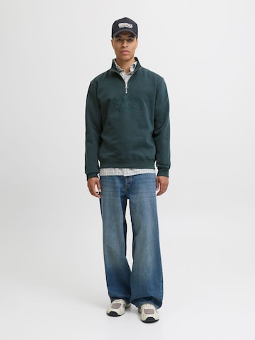 JACK & JONES Sweatshirt in Grün