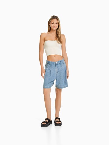 Bershka Regular Shorts in Blau