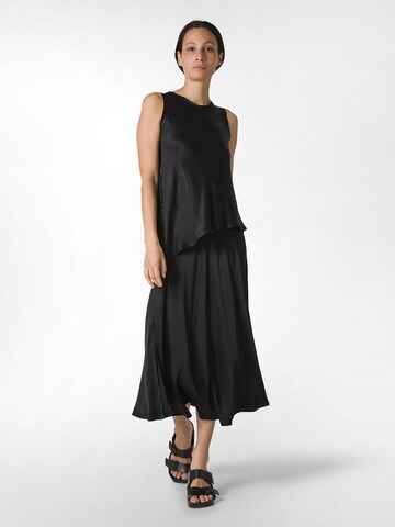 DEHA Skirt in Black