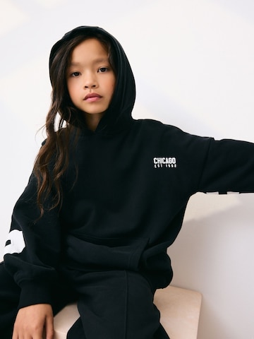 Next Sweatshirt in Schwarz: Vorderseite
