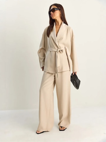 Bianco Lucci Zweiteiliges Set in Beige