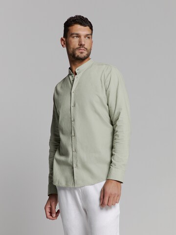 Coupe regular Chemise No Excess en vert : devant