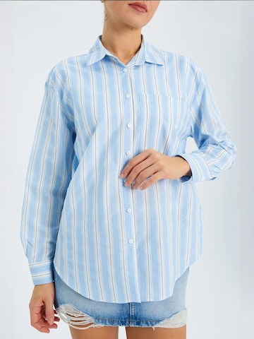 MixRay Blouse in Blue