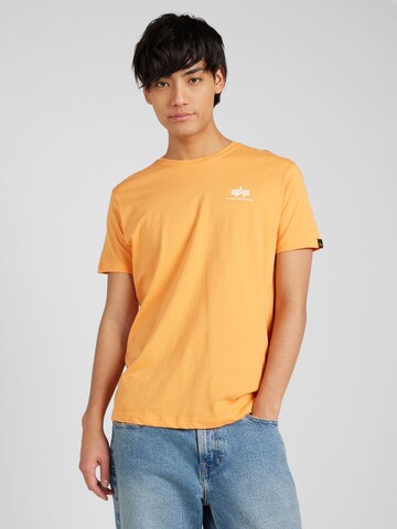 ALPHA INDUSTRIES Regular Fit T-Shirt in Orange: Vorderseite