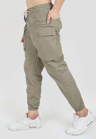 Tom Barron Tapered Pants in Grey