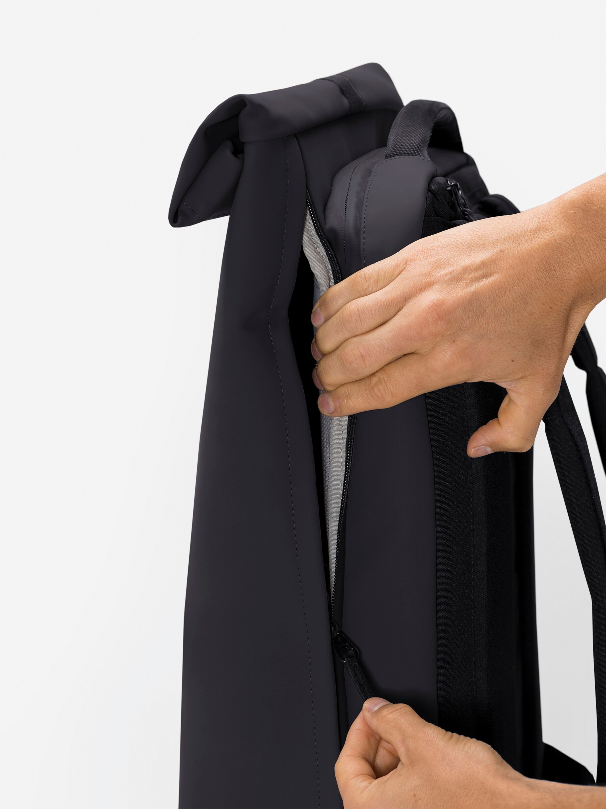 Ucon Acrobatics Backpack 'Hajo Pro Lotus' in Black