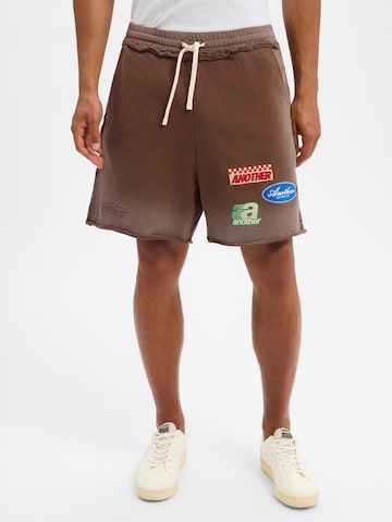 Another Cotton Lab Regular Shorts 'Another Vintage' in Grün: Vorderseite