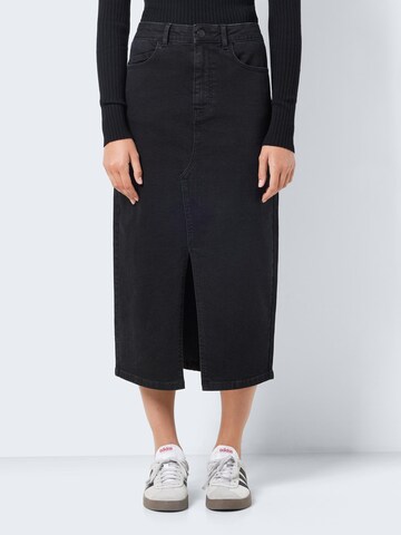 Noisy may Skirt 'NMKath' in Black