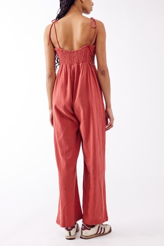 Tuta jumpsuit 'Tilly ' di BDG Urban Outfitters in rosso