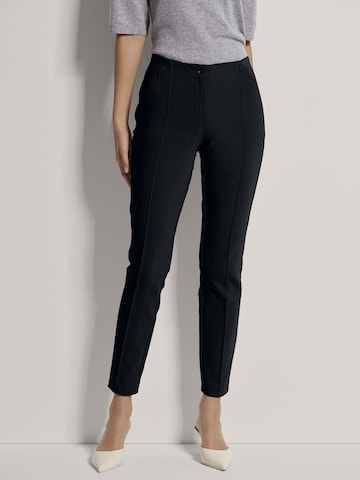 MADELEINE Slimfit Broek in Blauw: voorkant