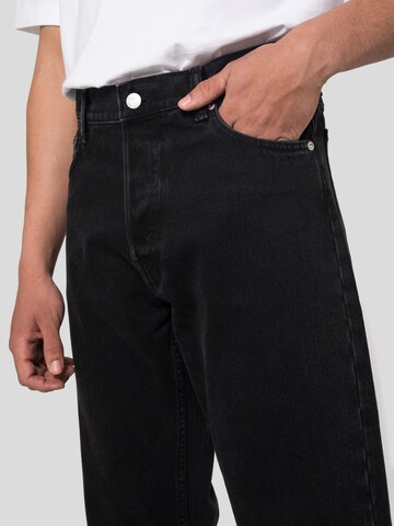 Regular Jeans 'Barrel Pen Blue' de la WEEKDAY pe negru