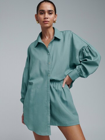 St MRLO Blouse 'ELLIE' in Green: front