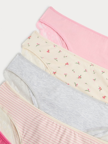 Slip di Marks & Spencer in beige