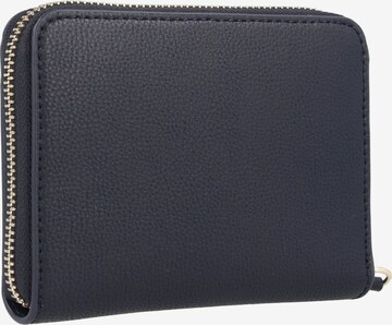 TOMMY HILFIGER Wallet in Blue