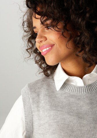 Aniston CASUAL Pullover in Grau