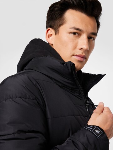 Veste d’hiver Superdry en noir