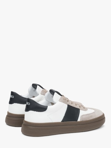 Estro Låg sneaker '09-32998' i vit
