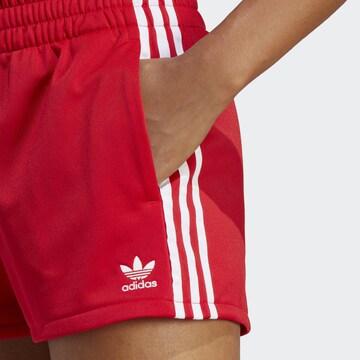 ADIDAS ORIGINALS Regular Shorts 'Adicolor' in Rot