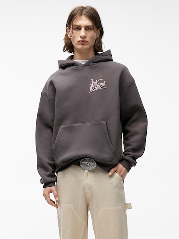 Pull&Bear Sweatshirt in Zwart: voorkant