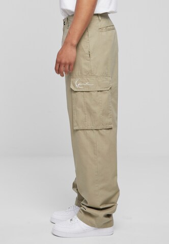 Karl Kani Regular Cargohose in Beige