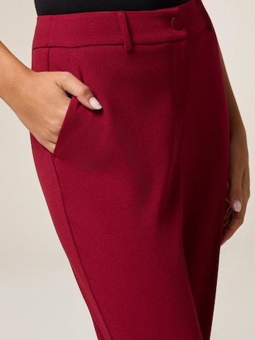 Regular Pantalon oltre en rouge