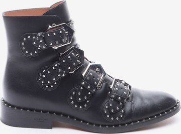 Givenchy Dress Boots in 39 in Black: front