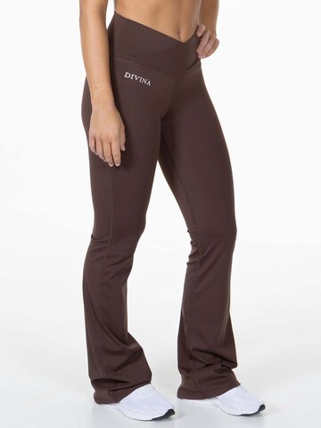 Divina Flared Sporthose in Braun