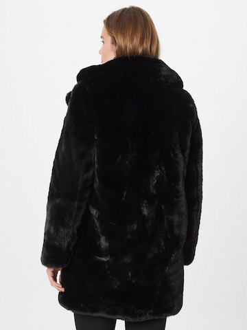 Misspap Зимно палто в черно