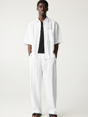 Baggy Pantalon Pull&Bear en blanc