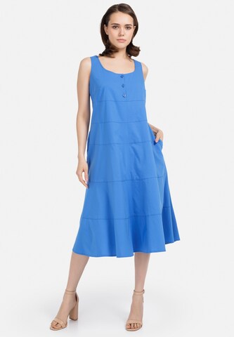 Robe HELMIDGE en bleu : devant