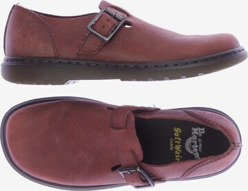 Dr. Martens Flats & Loafers in 37 in Red: front