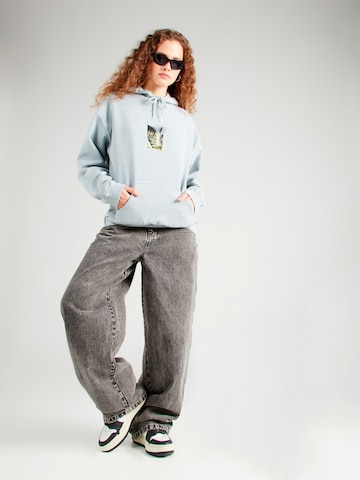 BDG Urban Outfitters Sweatshirt 'SMASH THE SYSTEM' in Blauw