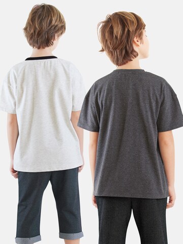 T-Shirt 'Just Smile' Denokids en gris